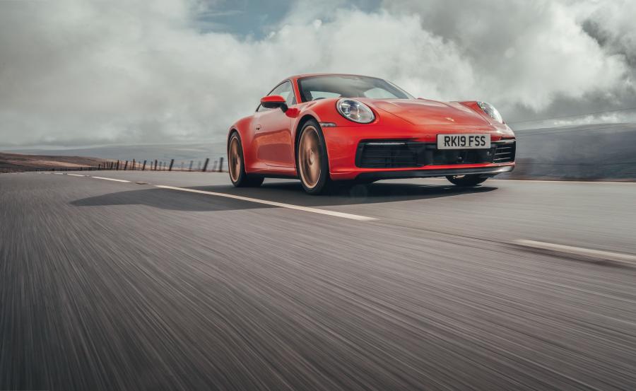  Porsche 911 Carrera S (992) 2019 года  (UK) (фото 6 из 29)